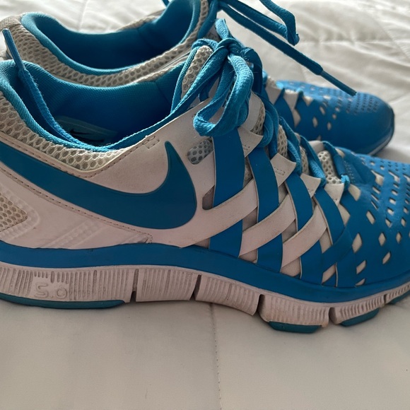 Nike free 5.0 running shoe - Picture 2 of 4